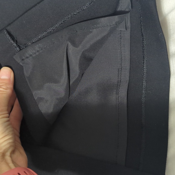 Danier Italian leather pencil skirt - Picture 3 of 6